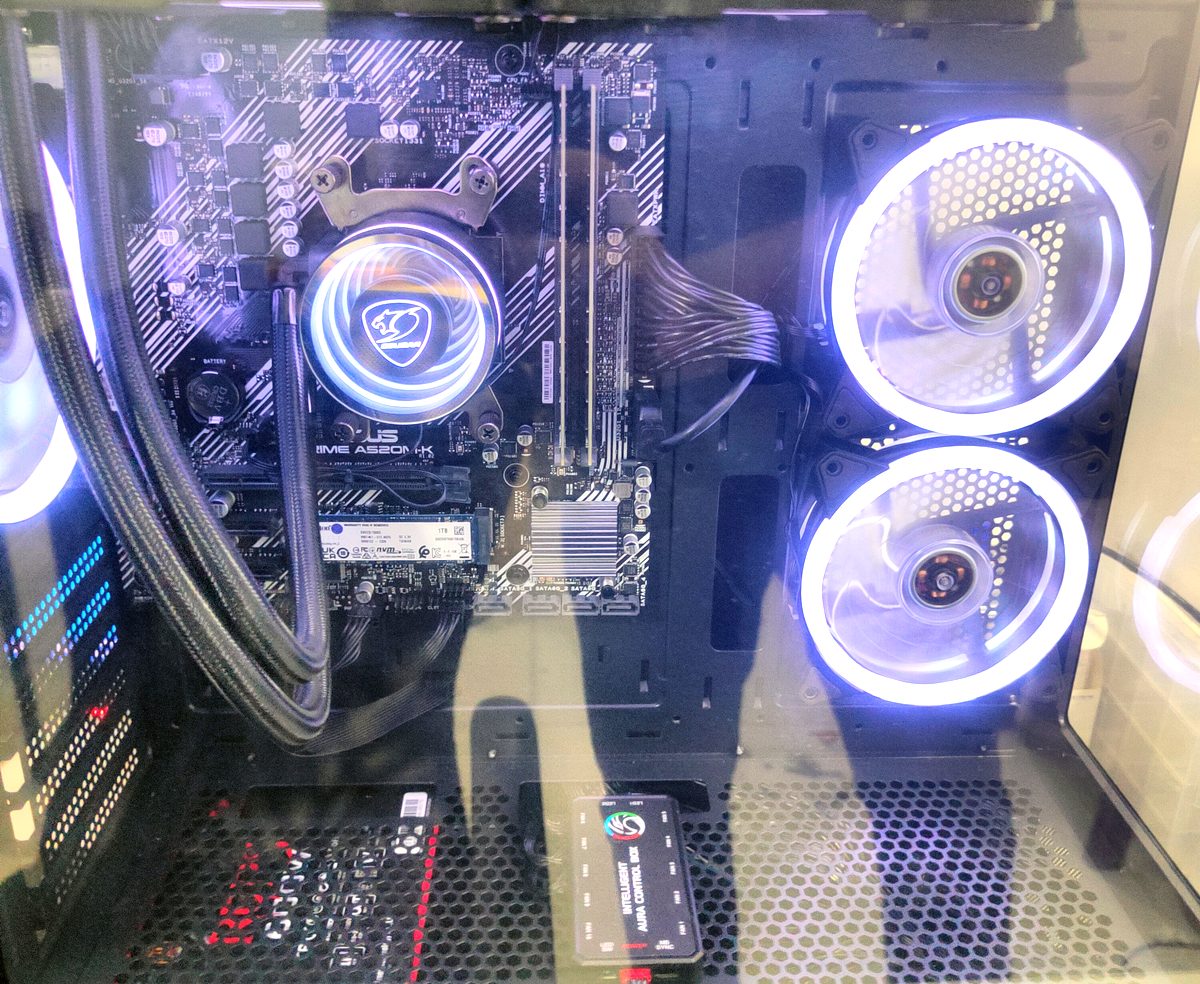 Computador montado e configurado pela Lossio Tecnologia
